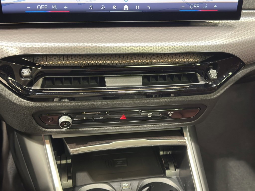 Used 2025 BMW 430i xDrive Coupe w/ Convenience Package image 24