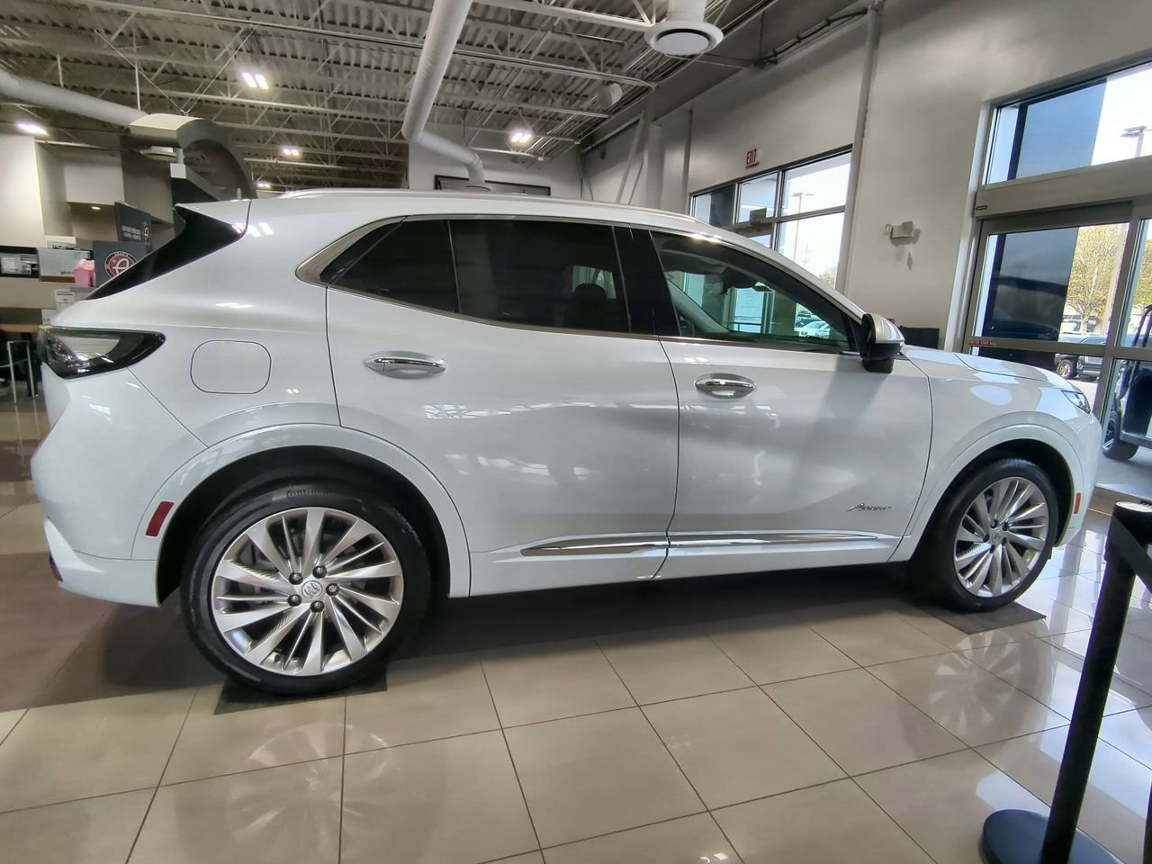 Used 2025 Buick Envision Avenir AWD/4WD image 9