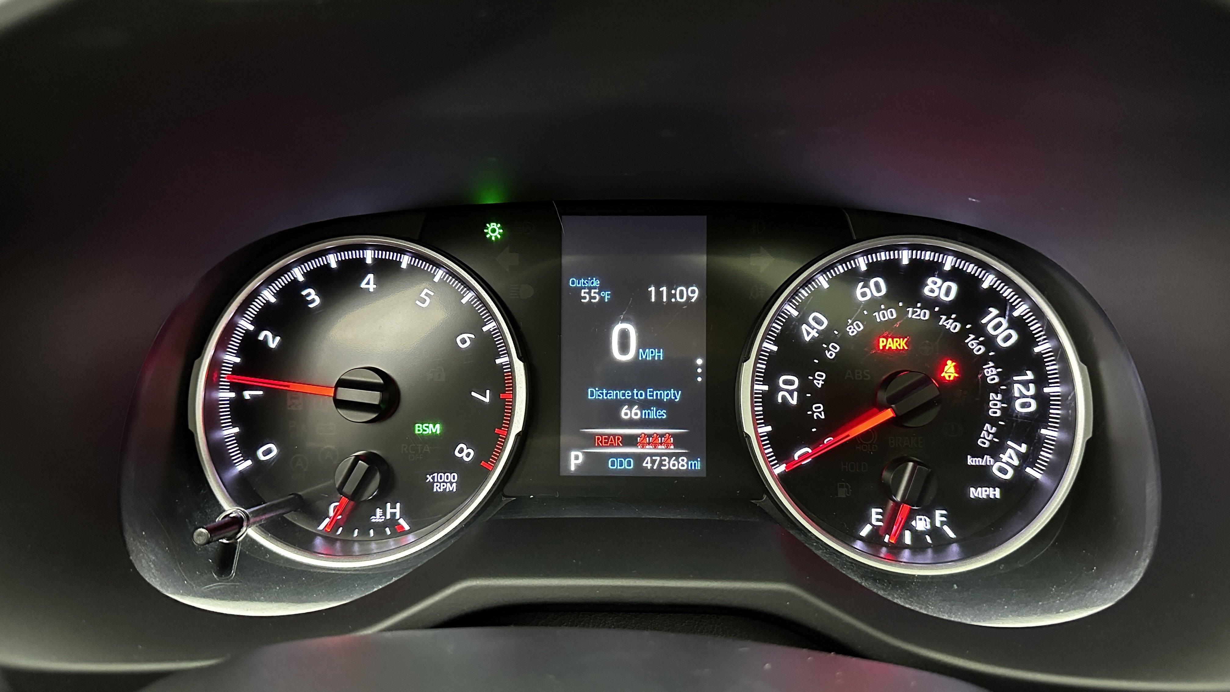 Used 2022 Toyota RAV4 XLE Premium image 17