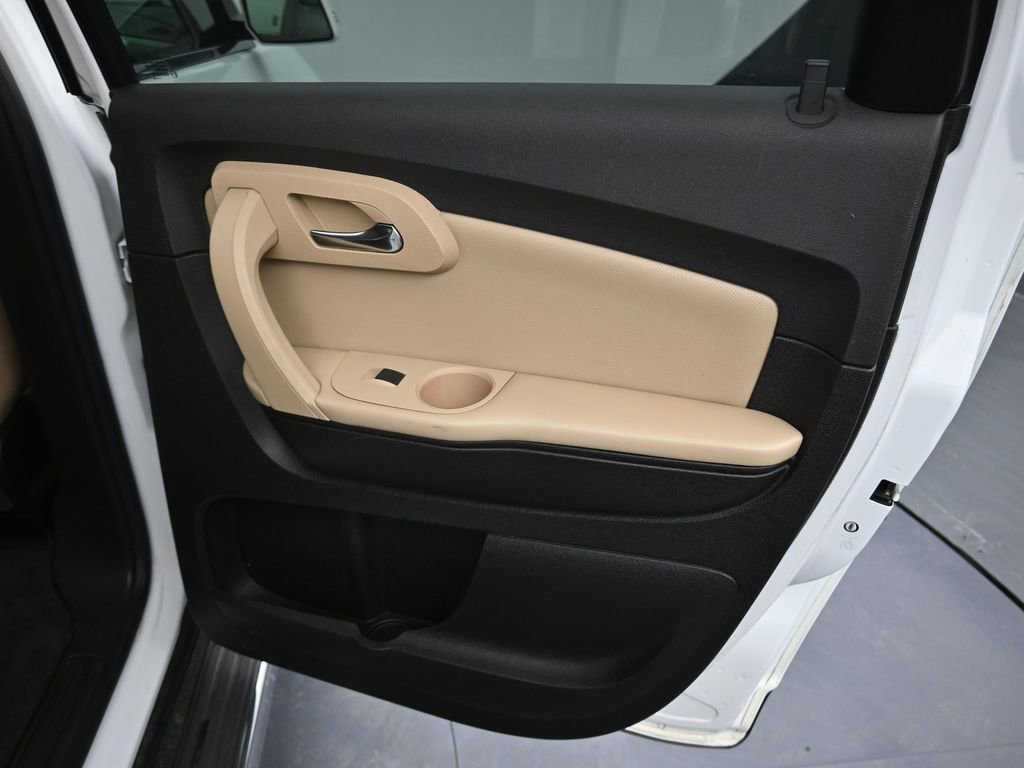 Used 2009 Chevrolet Traverse LTZ image 30