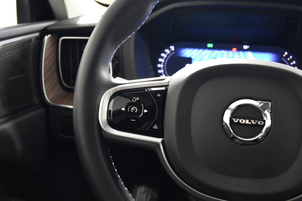 Used 2023 Volvo XC60 B6 Ultimate AWD/4WD image 29
