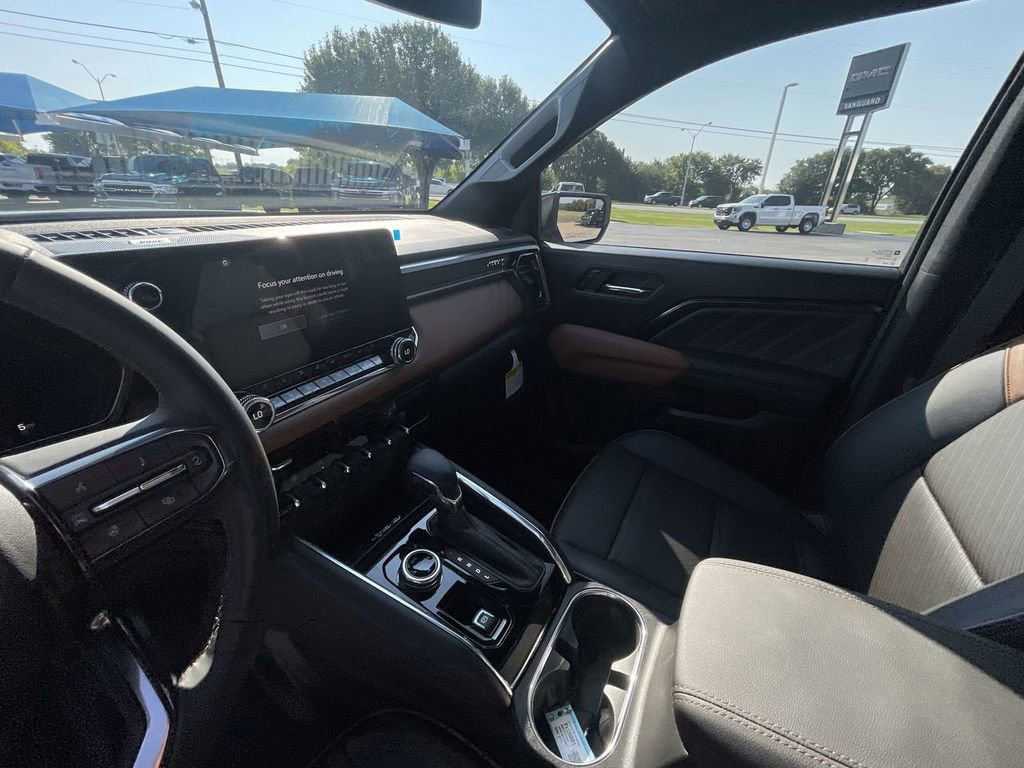 New 2026 GMC Canyon AT4 w/ Technology Plus Package image 12