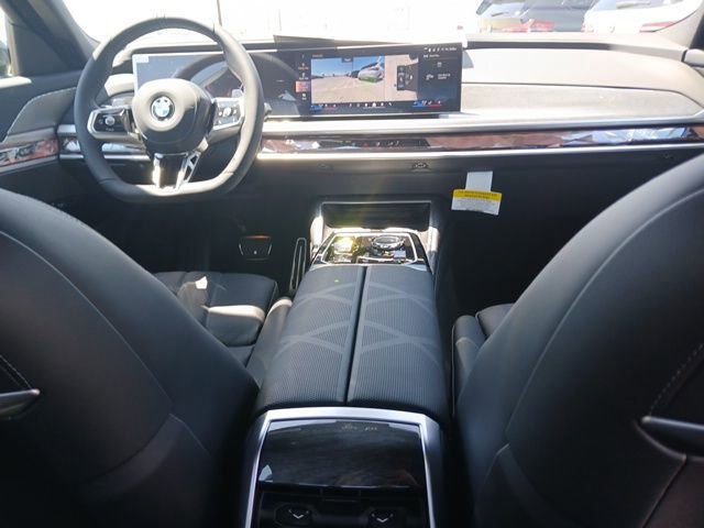 New 2025 BMW 740i w/ Executive Package image 13