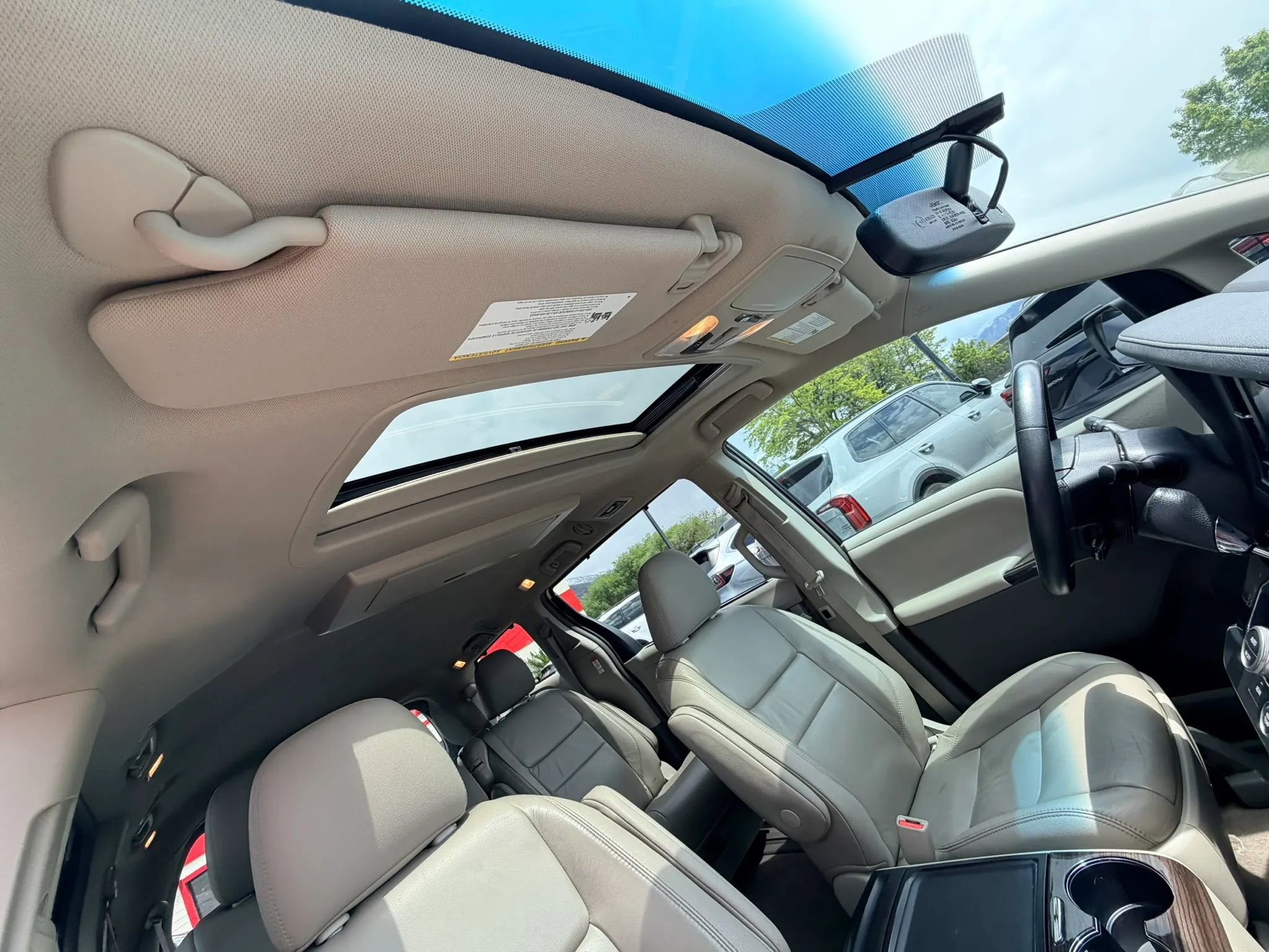 Used 2016 Toyota Sienna XLE Premium FWD image 24