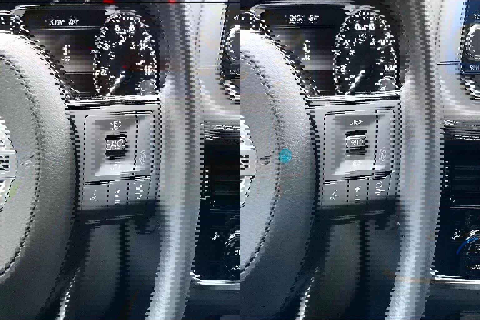 Used 2021 Nissan Rogue SV w/ Premium Package image 25