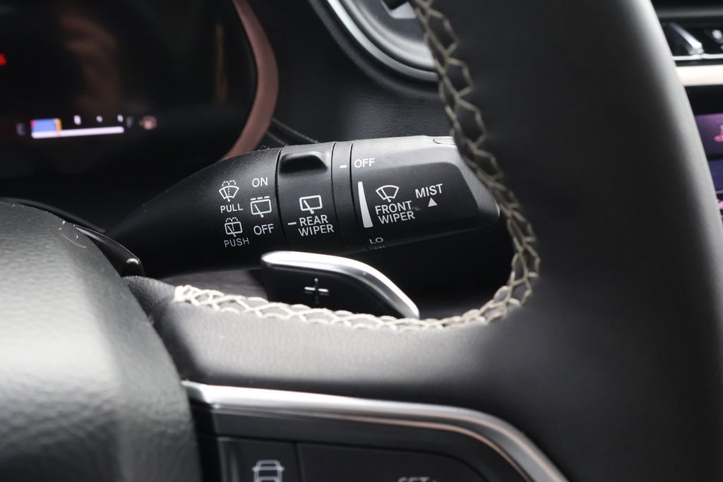 Used 2024 Jeep Grand Cherokee Limited image 24