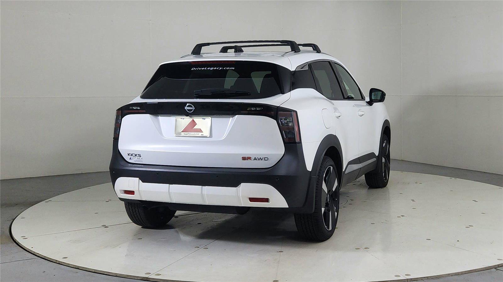 New 2026 Nissan Kicks SR w/ Cold Weather Package image 6