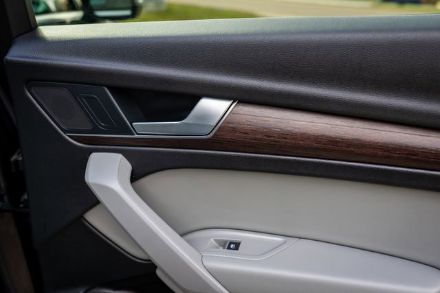 Used 2022 Audi Q5 2.0T Premium w/ Convenience Package image 15