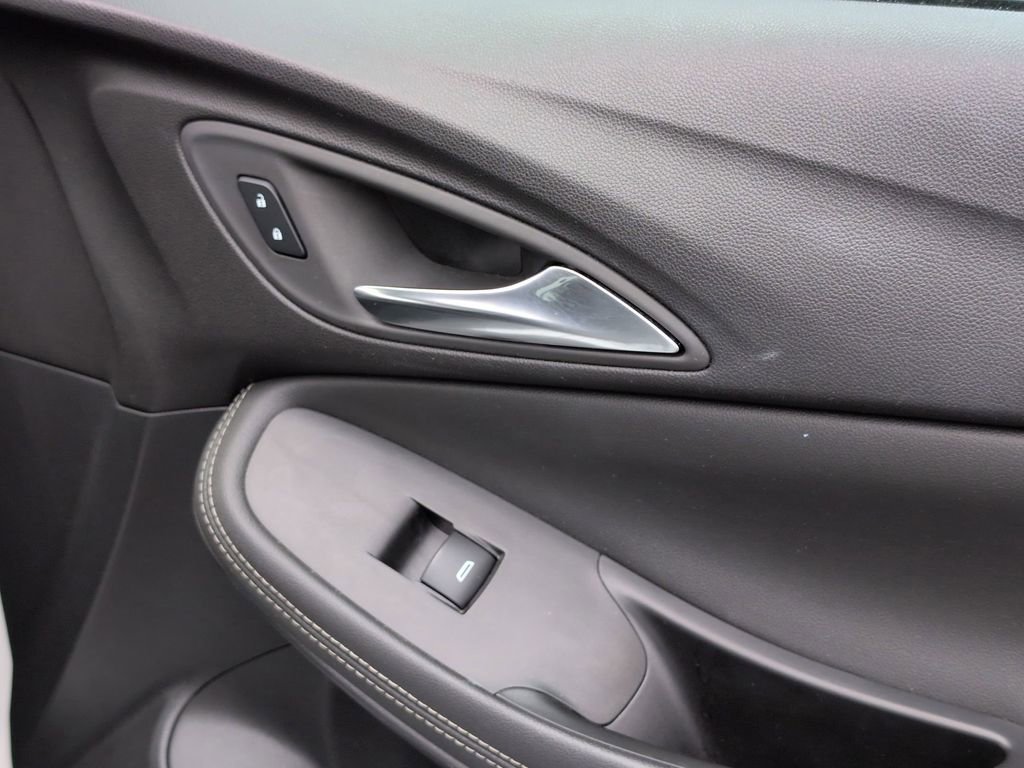 Used 2024 Buick Encore GX Sport Touring image 34