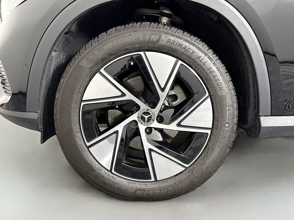 Used 2024 Mercedes-Benz GLC 300 4MATIC image 30