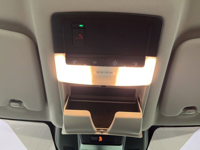 Used 2022 Nissan Rogue SV image 34