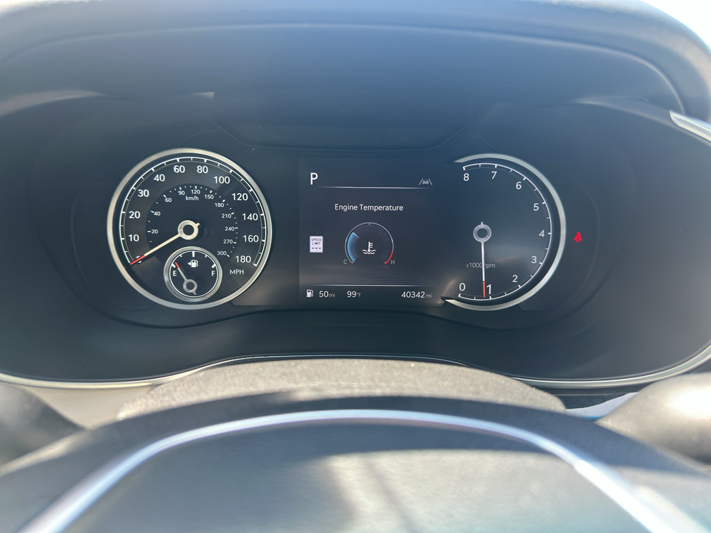 Used 2025 Genesis G70 2.5T RWD image 19
