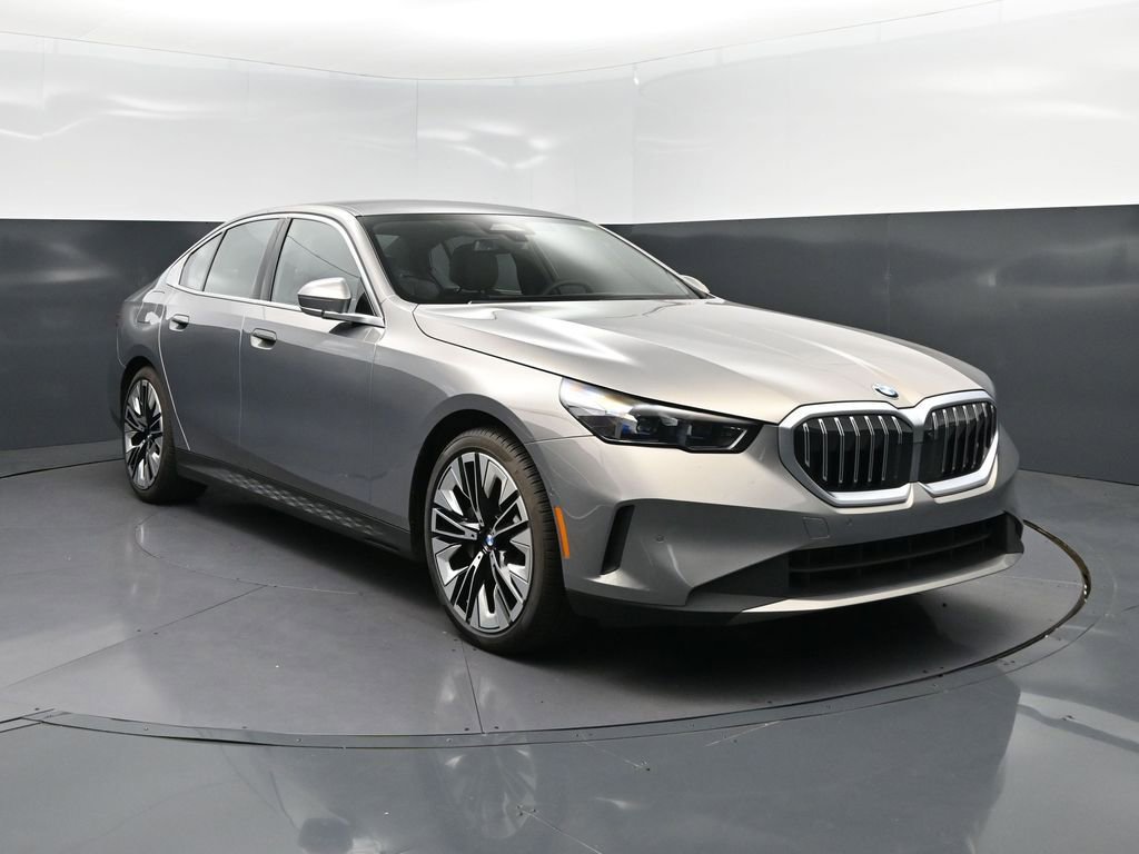 Certified 2026 BMW 530i RWD image 9