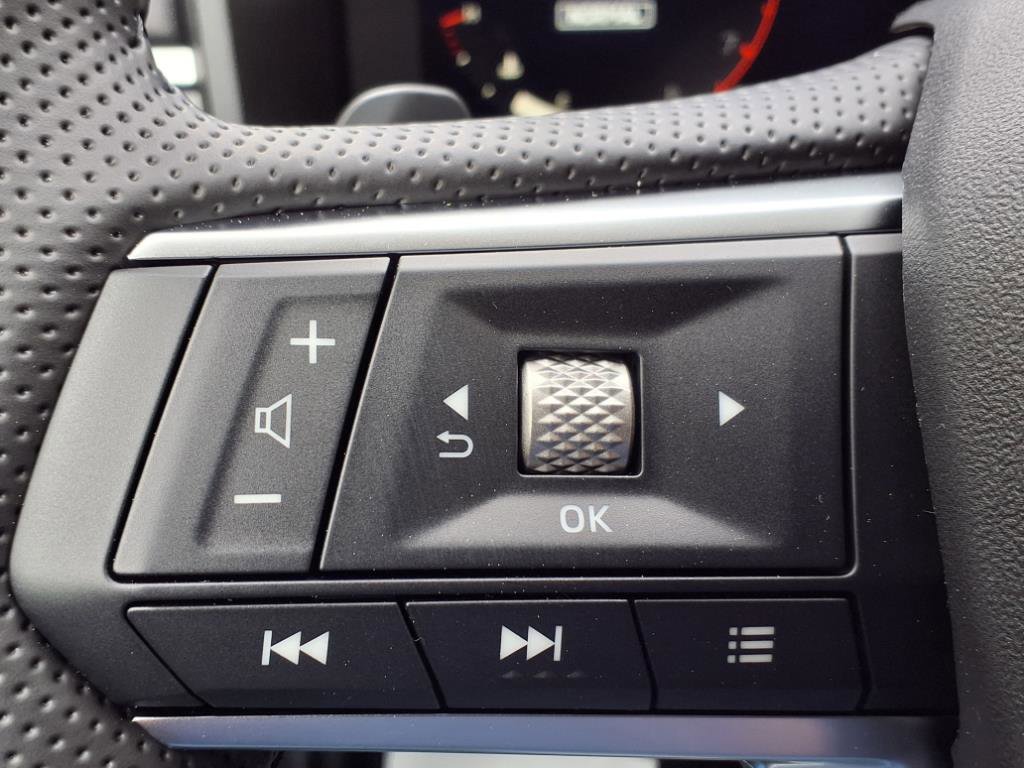 New 2025 Mitsubishi Outlander SE image 23