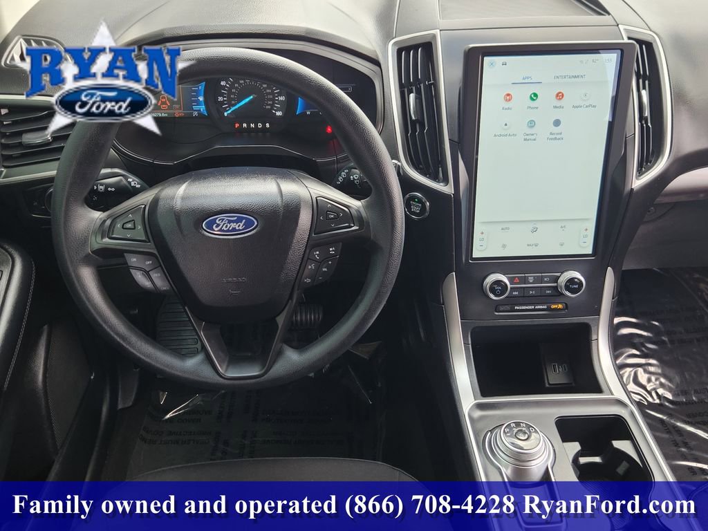Certified 2024 Ford Edge SE image 20