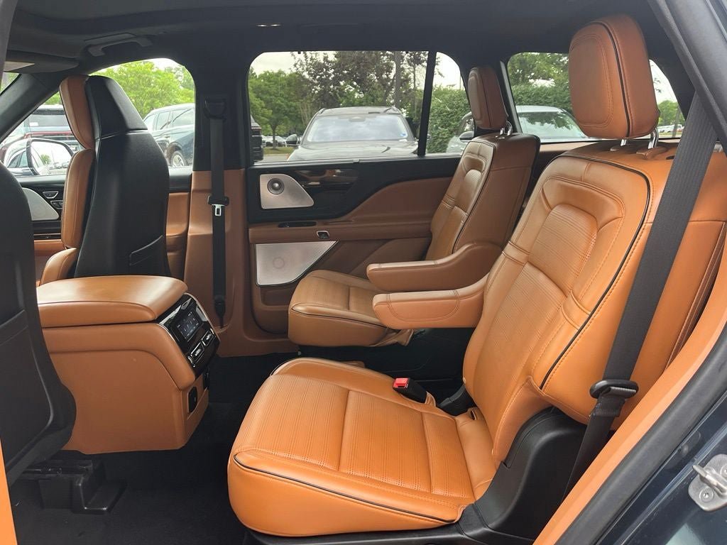 Certified 2022 Lincoln Aviator Black Label w/ Dynamic Handling Package AWD/4WD image 13