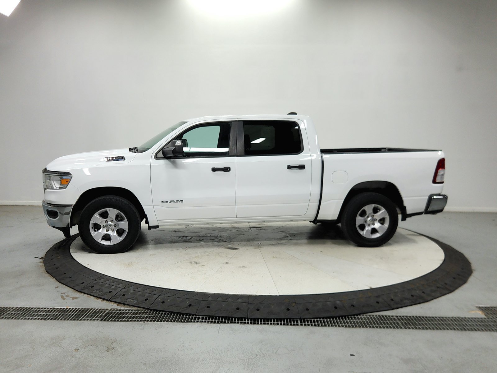 Used 2023 RAM 1500 Lone Star w/ Trailer Tow Group AWD/4WD image 5
