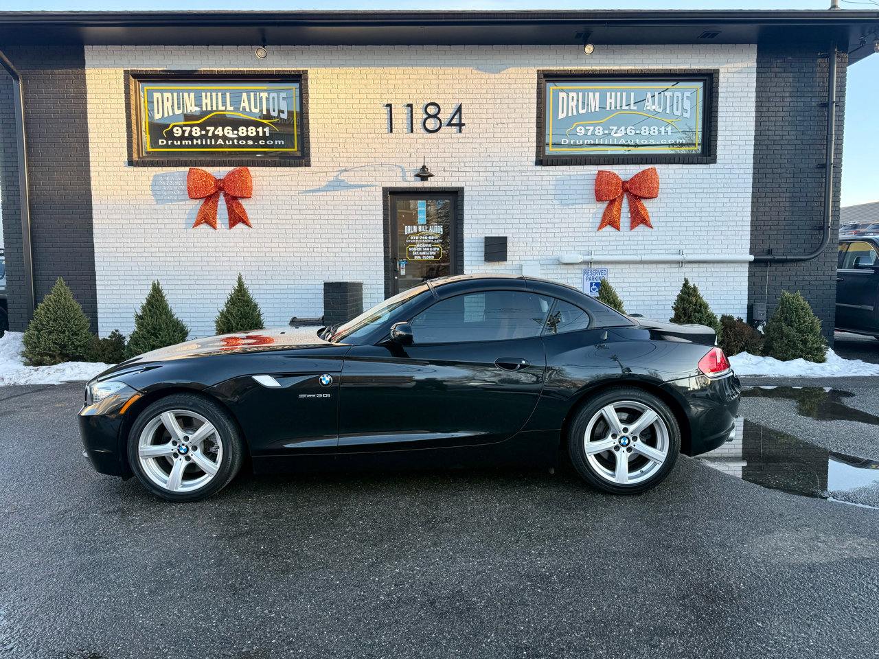 Used 2009 BMW Z4 sDrive30i image 2