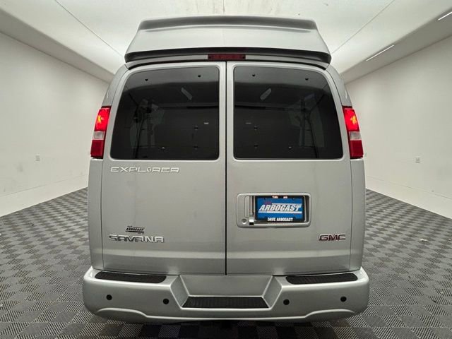 Used 2022 GMC Savana 2500 Extended w/ Enhanced Convenience Package RWD image 10
