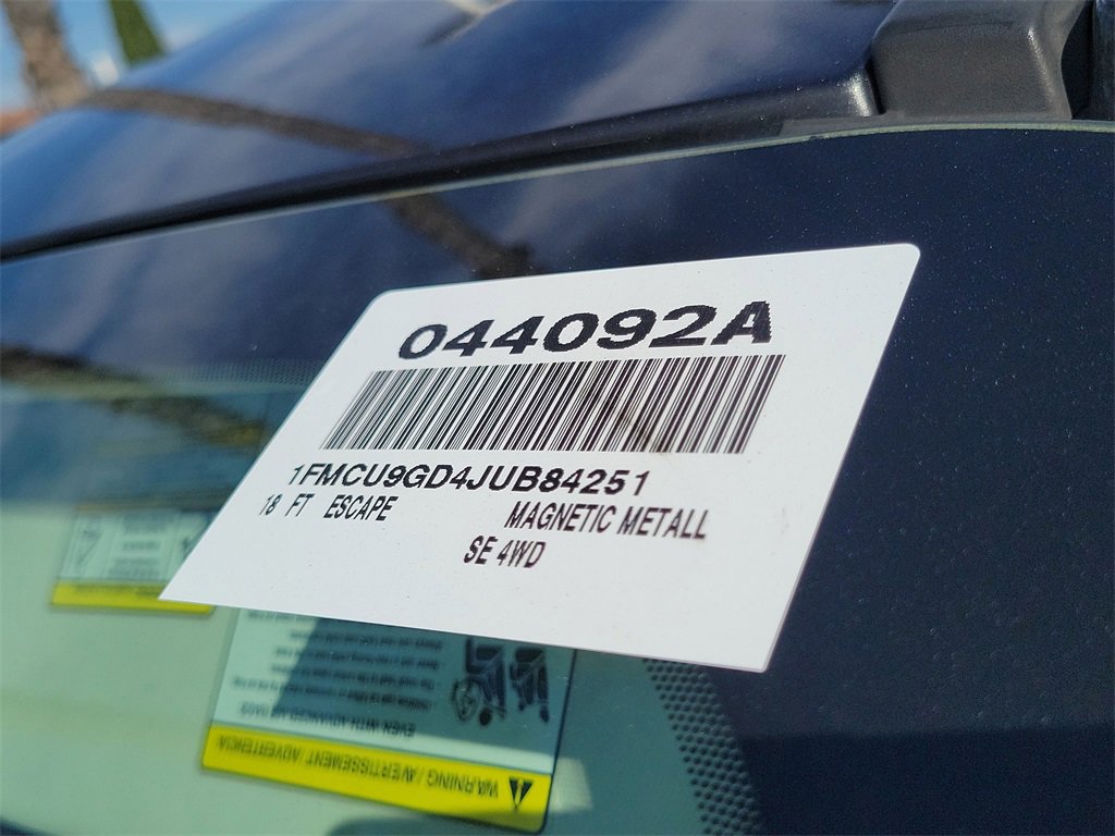 Used 2018 Ford Escape SE w/ SE Sport Appearance Package image 29