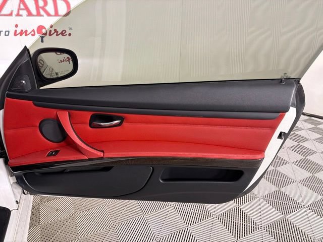 Used 2013 BMW 335i Convertible RWD image 30