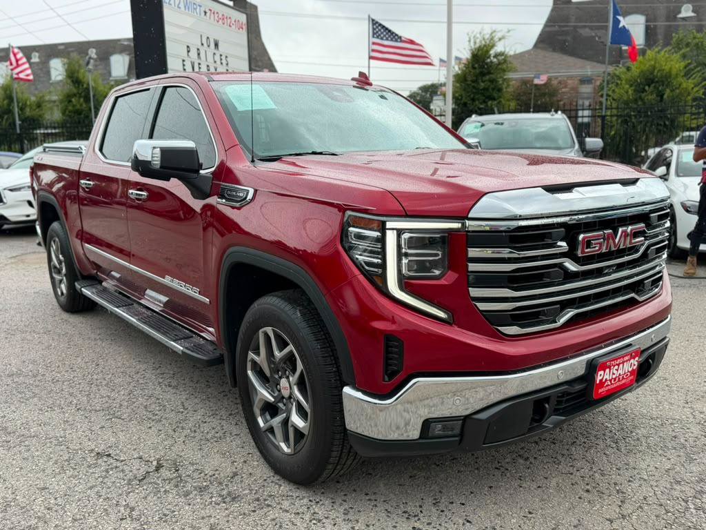 Used 2022 GMC Sierra 1500 SLT w/ SLT Premium Plus Package AWD/4WD image 3