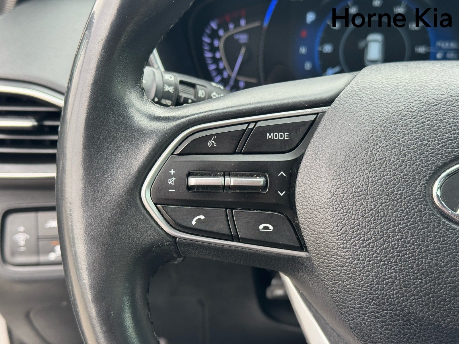Used 2019 Hyundai Santa Fe FWD w/ Cargo Package image 18