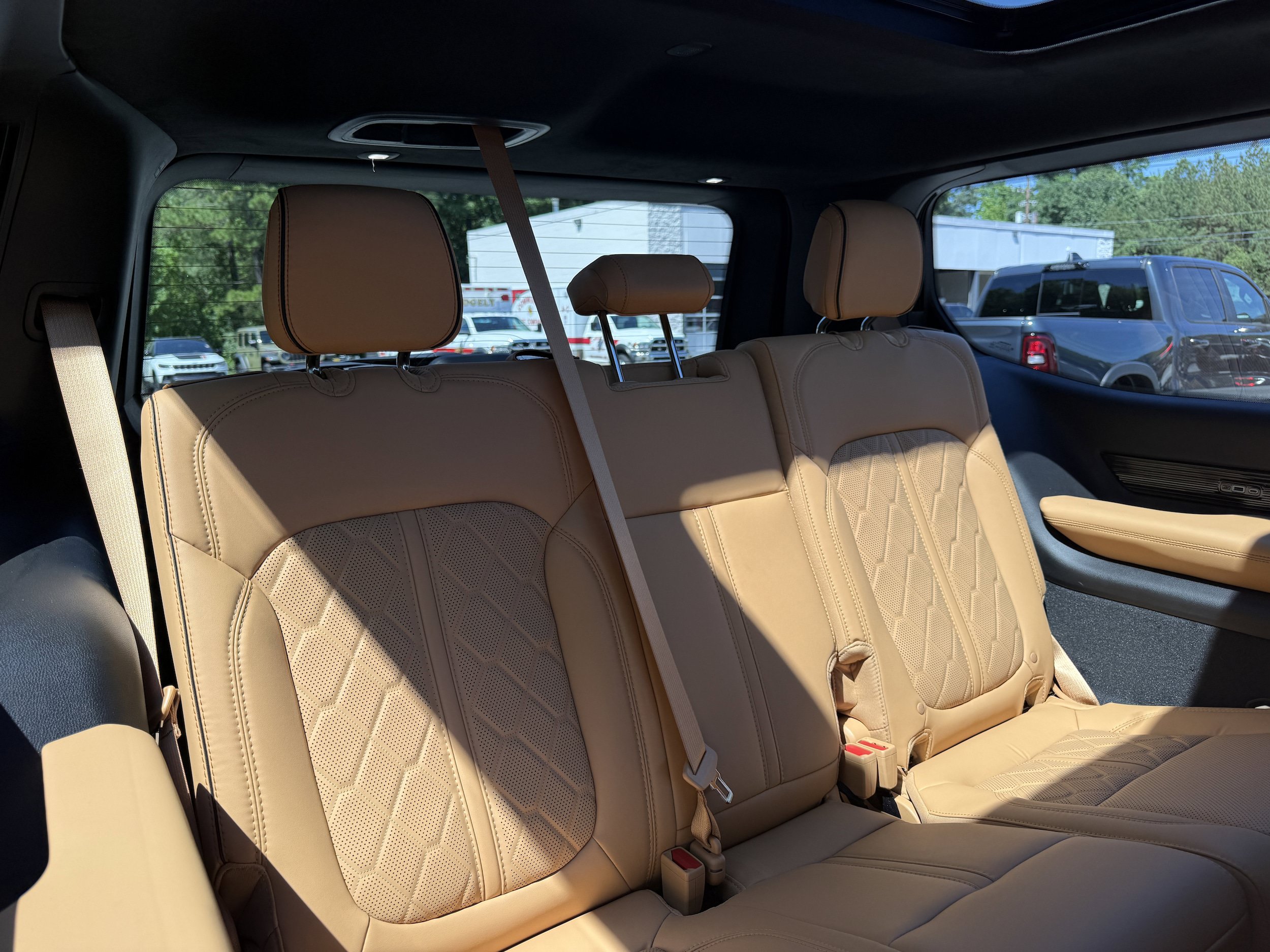 New 2026 Jeep Grand Wagoneer Summit AWD/4WD image 19