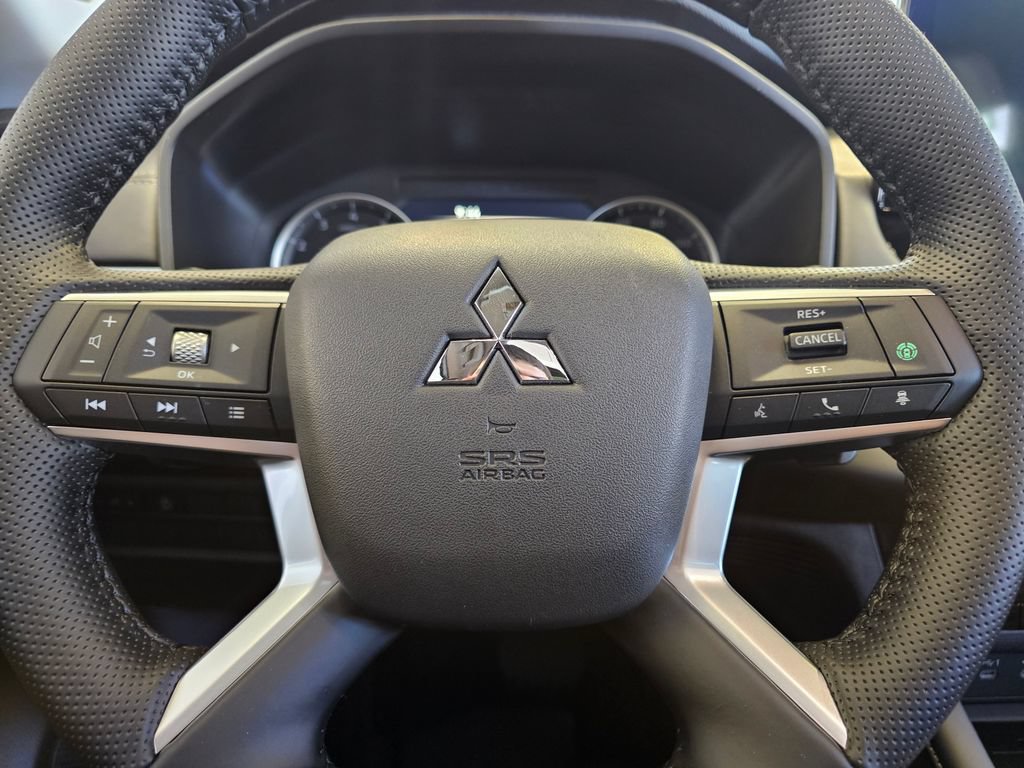 New 2026 Mitsubishi Outlander AWD image 14