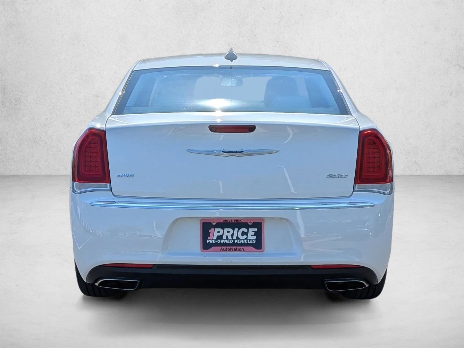 Used 2019 Chrysler 300 Touring AWD/4WD image 6