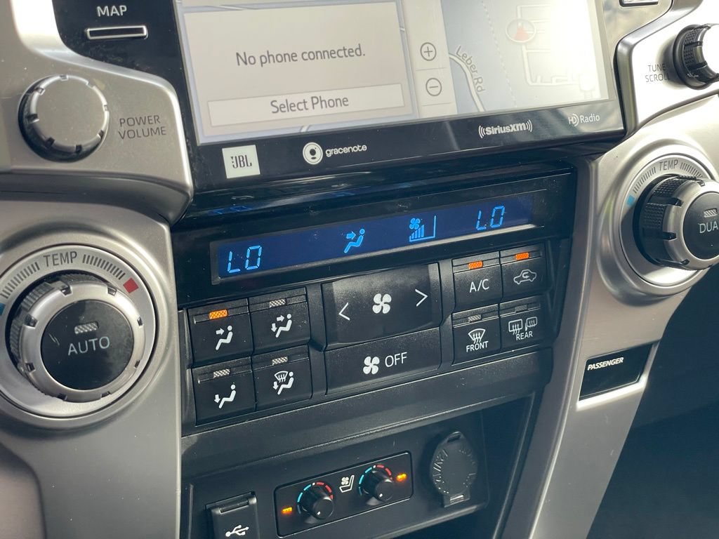 Used 2022 Toyota 4Runner Limited AWD/4WD image 23