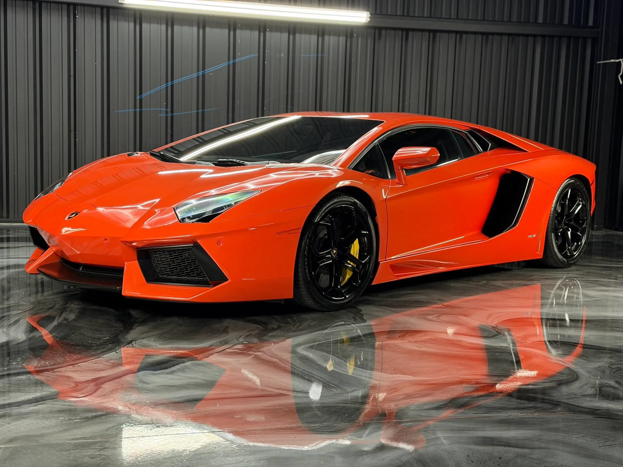 Used 2012 Lamborghini Aventador LP 700-4 AWD/4WD image 4