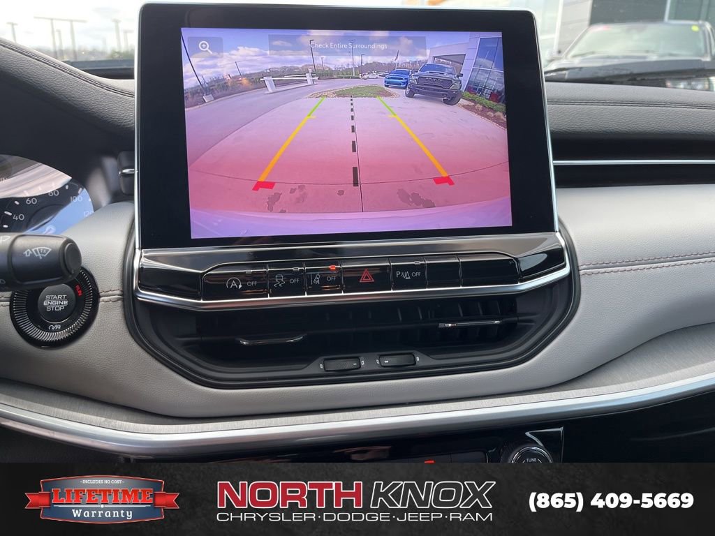 Used 2025 Jeep Compass Limited image 9