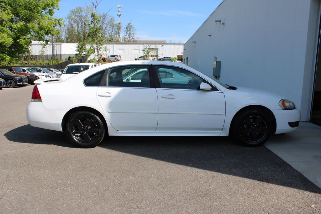 Used 2010 Chevrolet Impala LT w/ Luxury Edition Package image 30