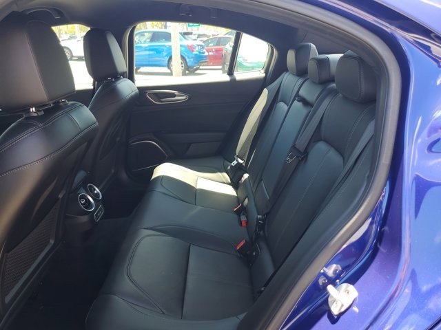 Used 2022 Alfa Romeo Giulia Sprint image 17