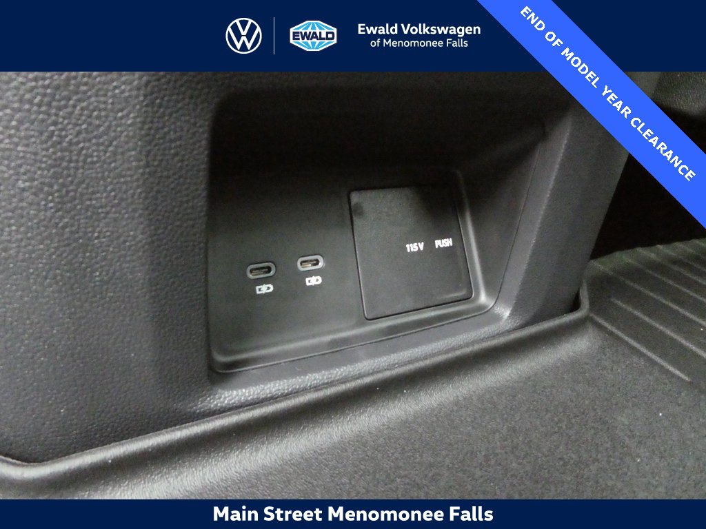 Certified 2025 Volkswagen Atlas SEL image 49