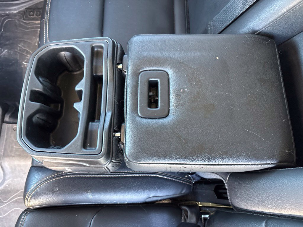 Used 2024 Jeep Wrangler Unlimited Sahara AWD/4WD image 13