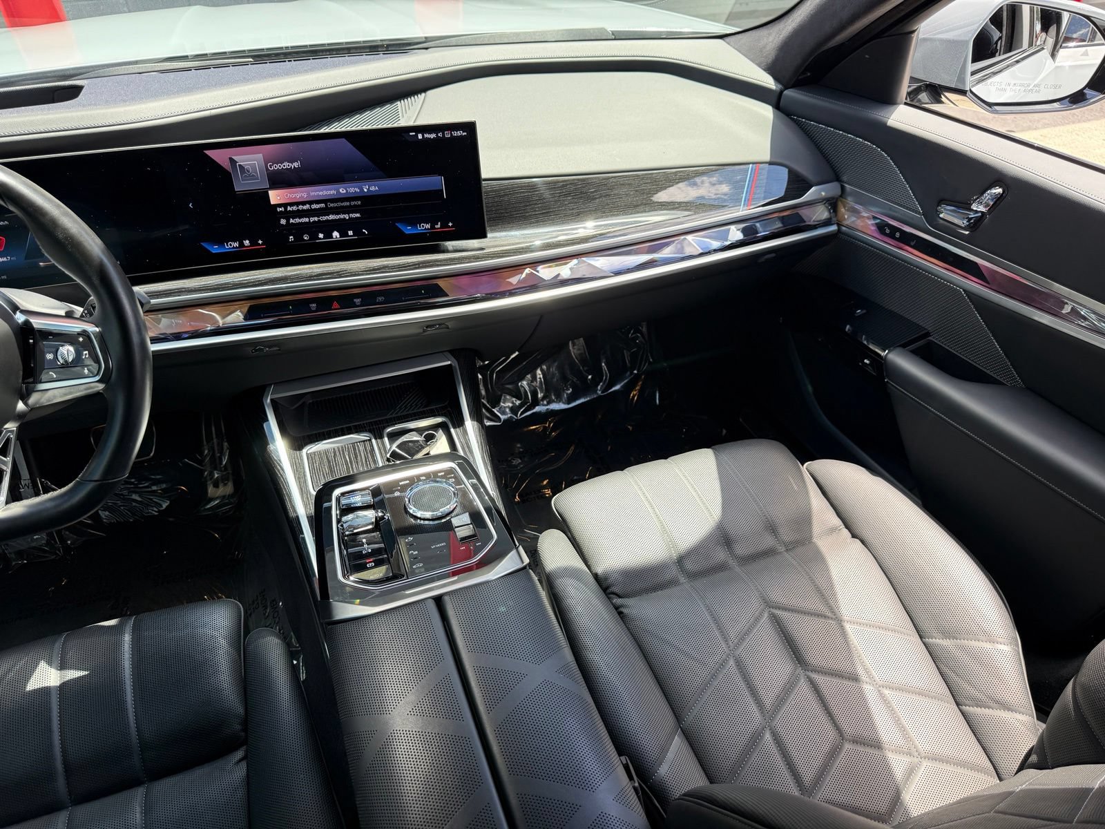 Used 2024 BMW i7 eDrive50 w/ M Sport Package RWD image 34
