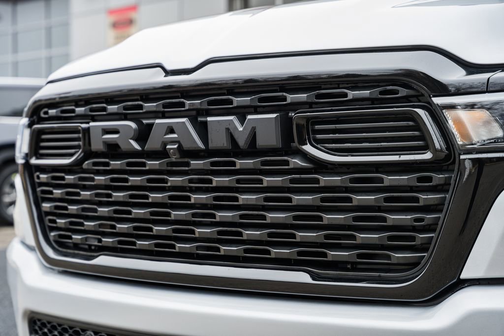 New 2026 RAM 1500 4x4 Crew Cab image 12