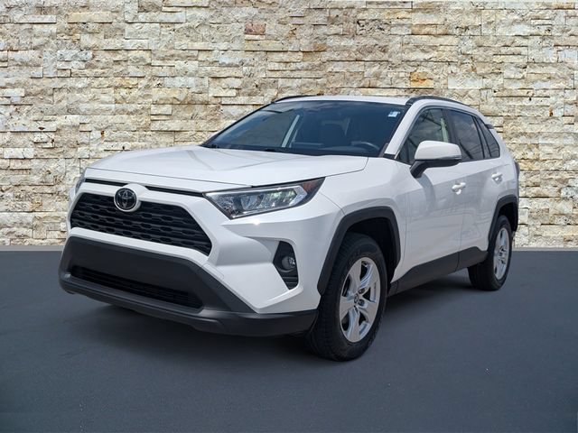 Used 2019 Toyota RAV4 XLE w/ Convenience Package FWD image 5