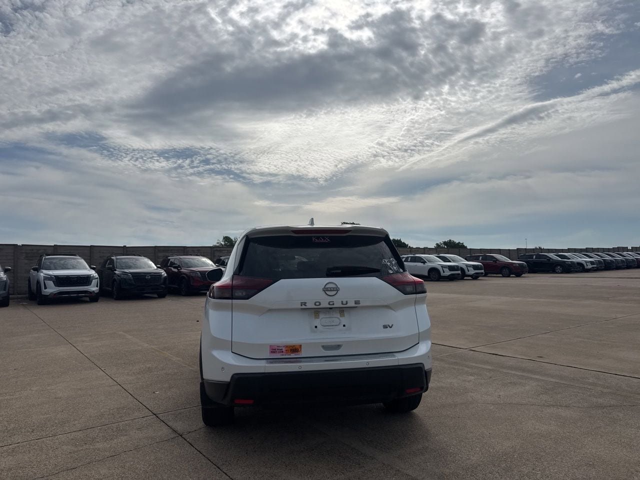 Certified 2024 Nissan Rogue SV FWD image 17