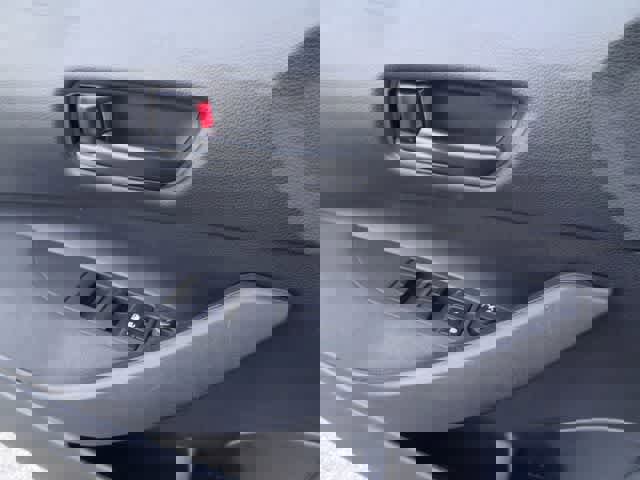 Used 2024 Toyota Corolla LE image 14