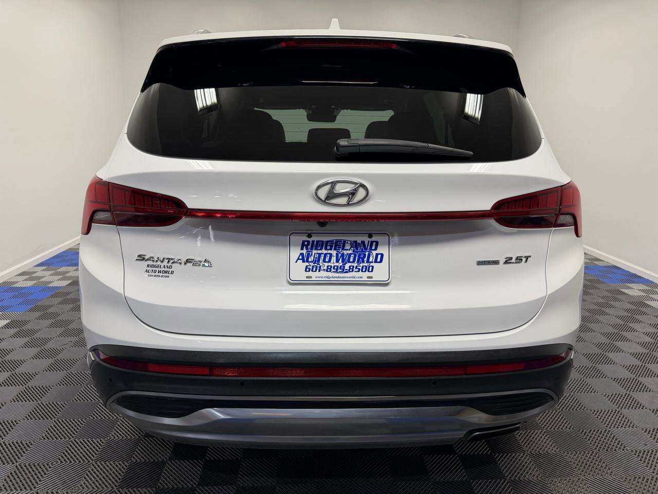 Used 2023 Hyundai Santa Fe Limited AWD/4WD image 12