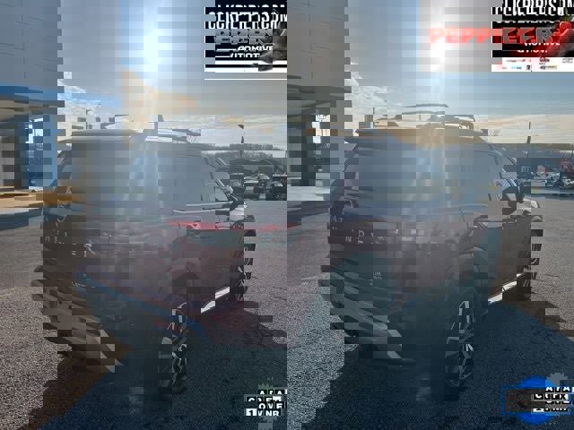 Used 2024 Nissan Pathfinder Platinum w/ Cargo Package image 5