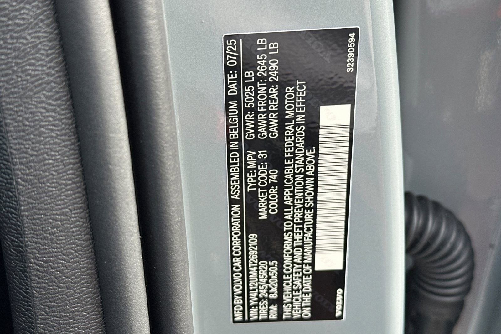 New 2026 Volvo XC40 B5 Ultra w/ Climate Package image 28