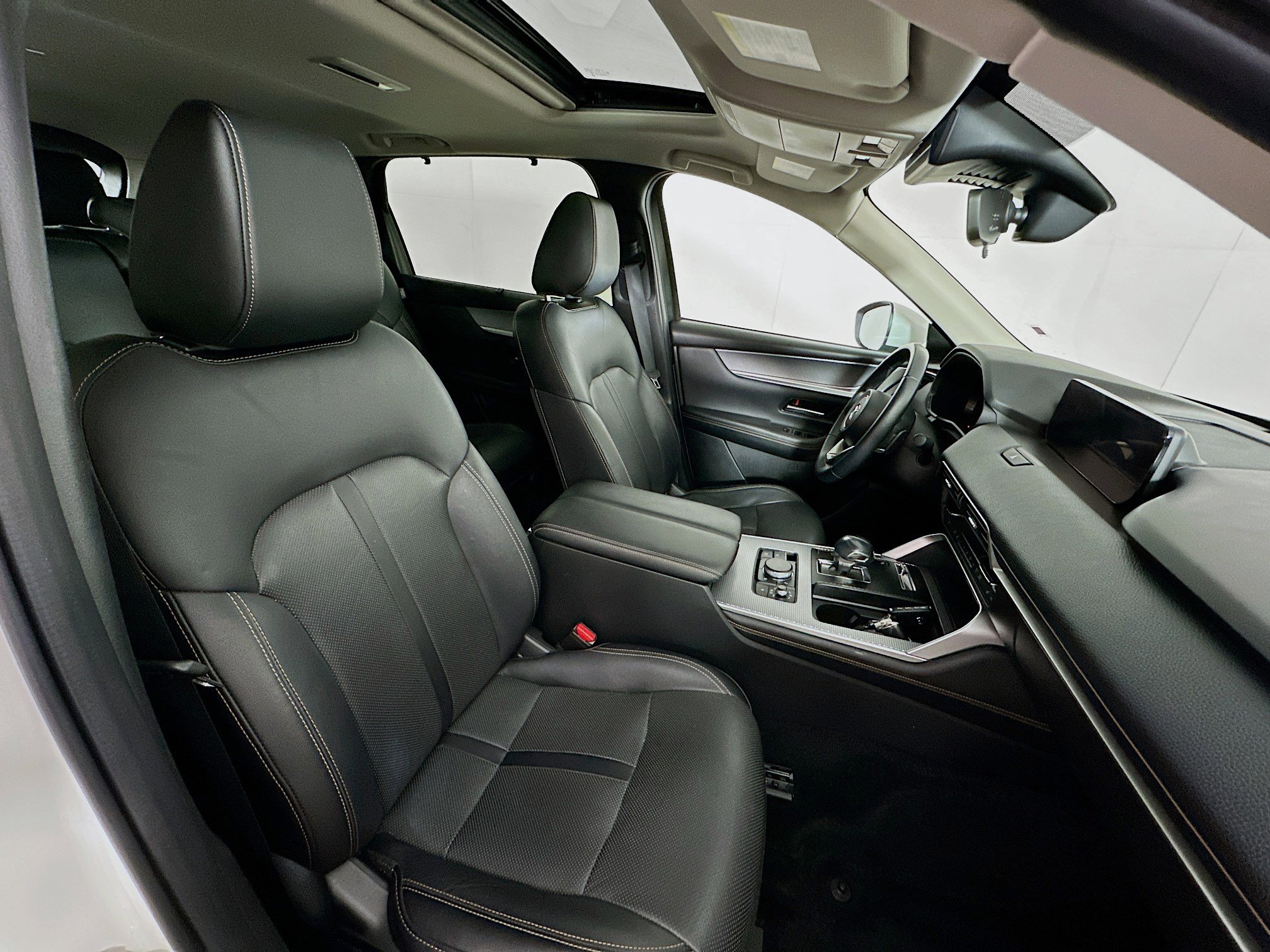 Used 2024 MAZDA CX-90 Plug-In Hybrid w/ Preferred AWD/4WD image 34