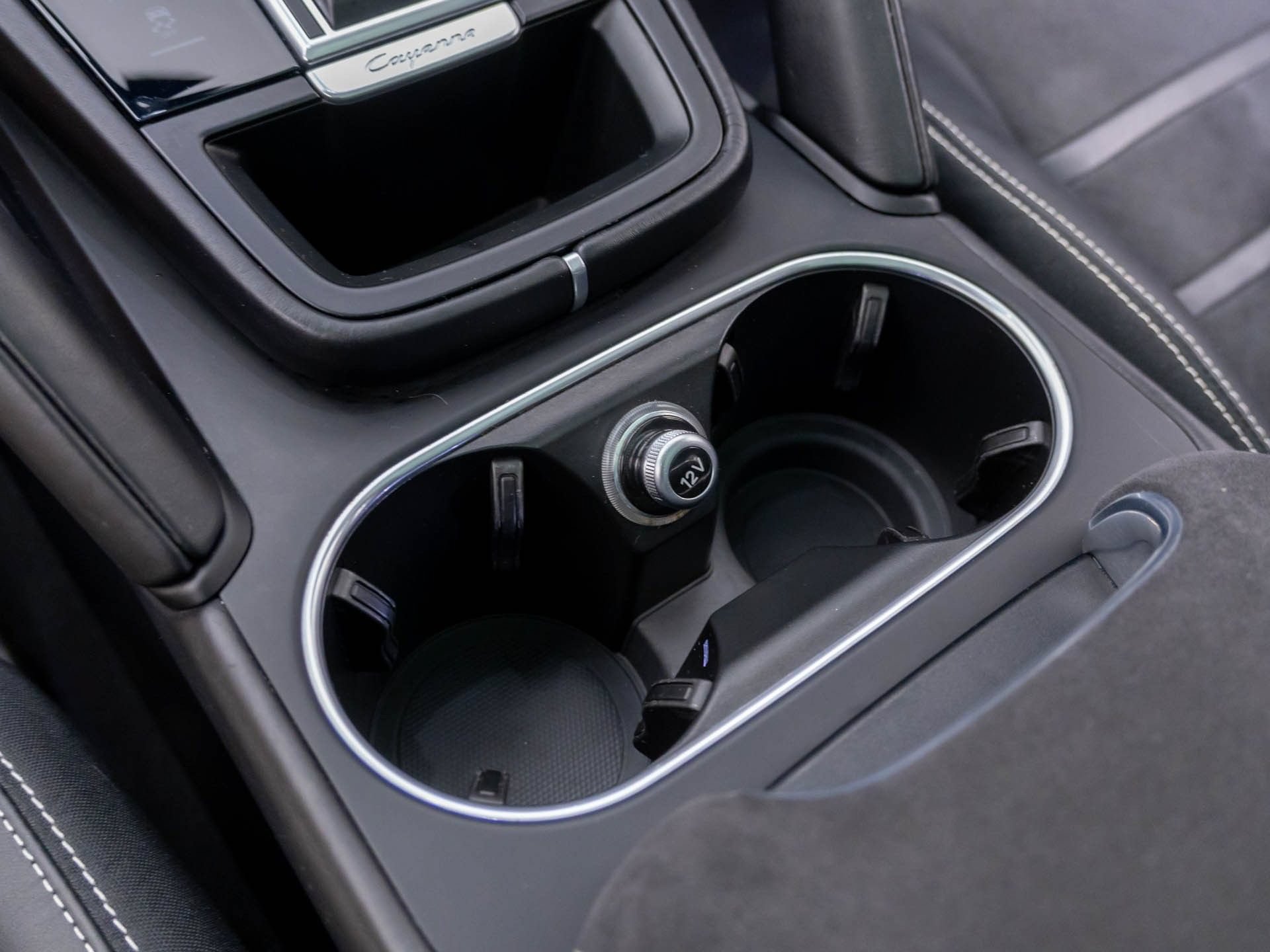 Certified 2022 Porsche Cayenne GTS AWD/4WD image 21