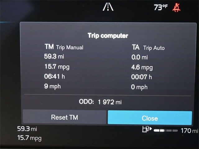 Used 2024 Volvo XC40 B5 Ultimate w/ Protection Package Premier image 27