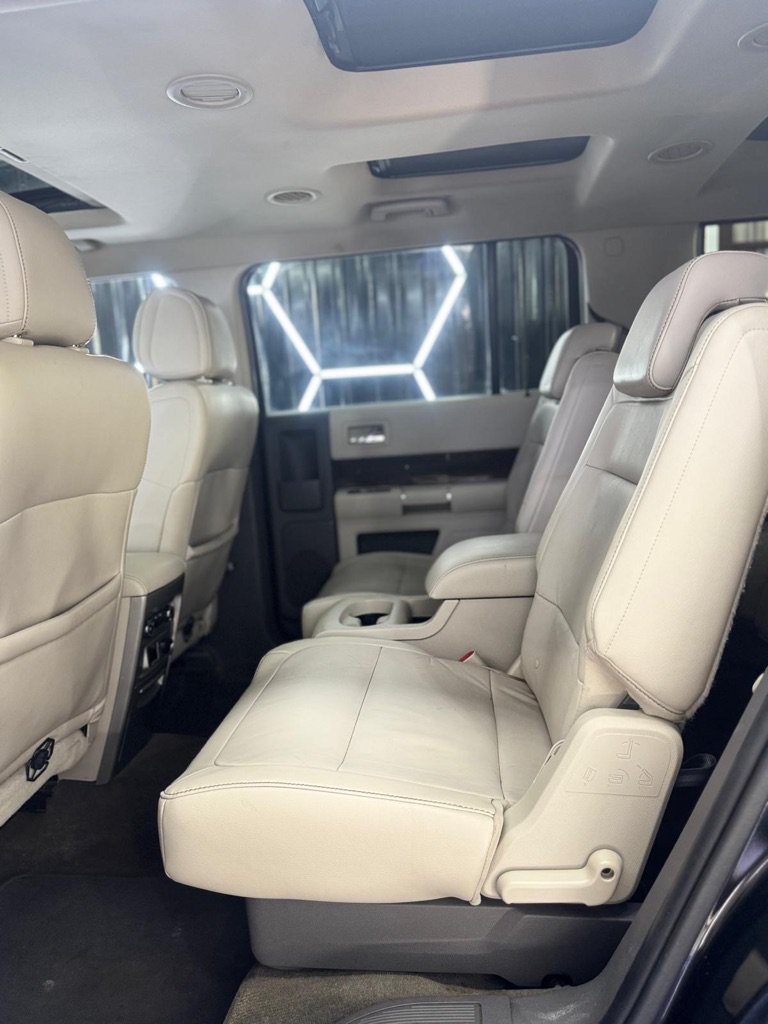 Used 2011 Ford Flex SEL w/ Rapid Spec Order Code FWD image 38