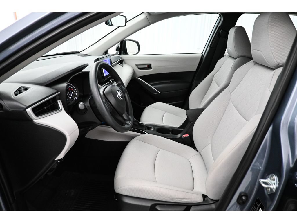 Used 2023 Toyota Corolla Cross L FWD image 32